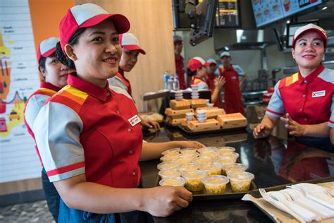 how much salary of jollibee crew|Jollibee Salaries in the Philippines .